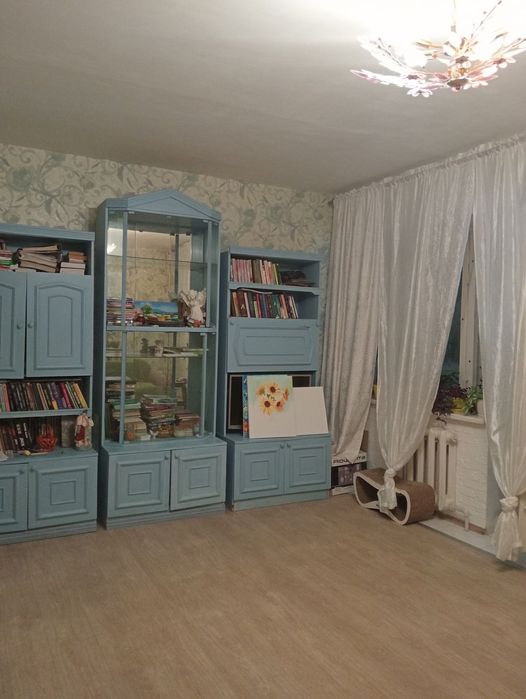 Продається 2-х, кімнатна квартира, вул. Грушевського 17в