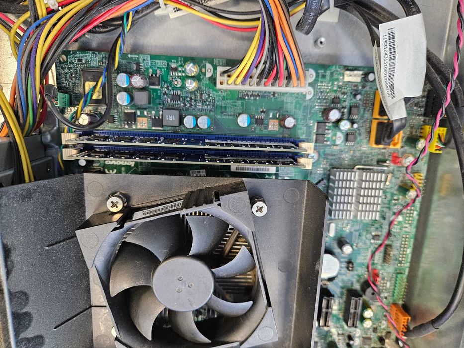 Продам домашний компьютер Lenovo M72e