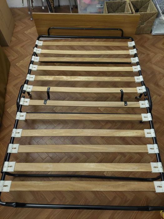 Cama Divã (180cm x 120cm)