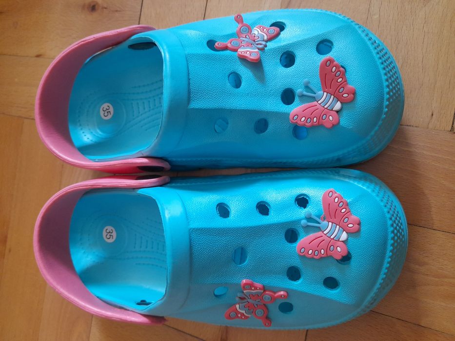 Klapki dla dziewczynki, typu crocsy (35)