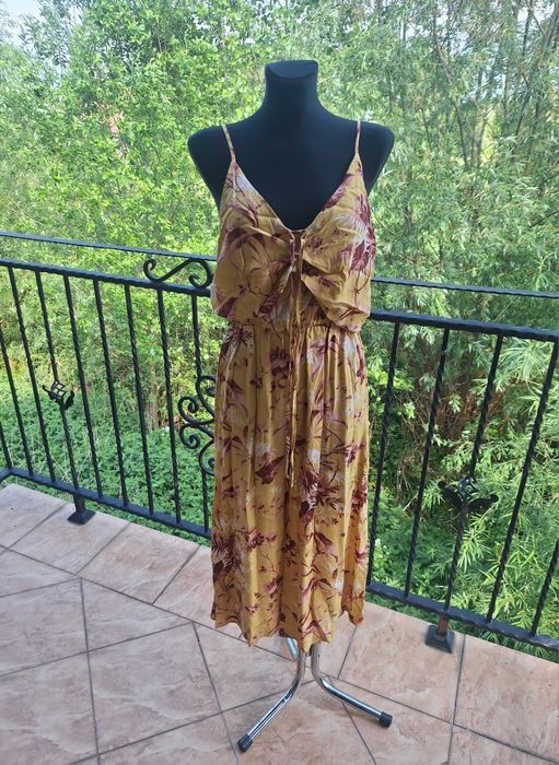 Kombinezon damski marka New Look rozmiar M 38