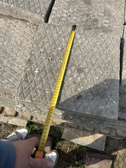 Sprzedam plytki chodznikowe
