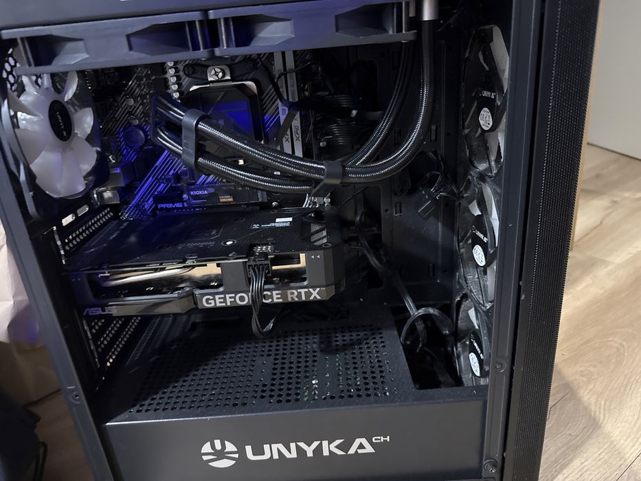 Torre Gaming Asus