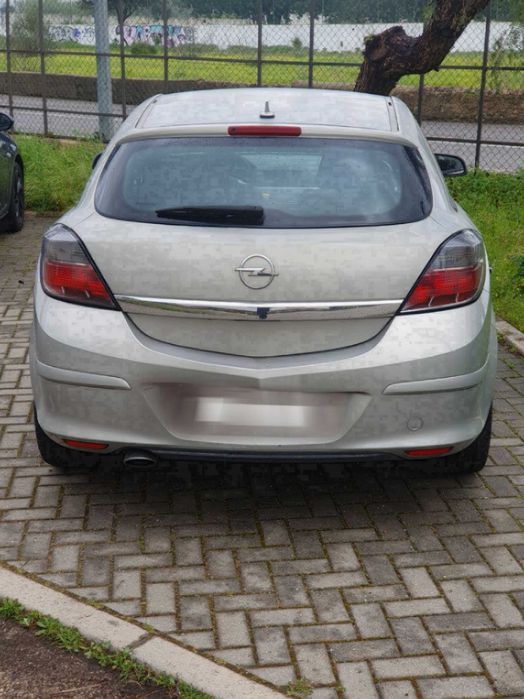 Opel Astra GTC 1.9 CDTI