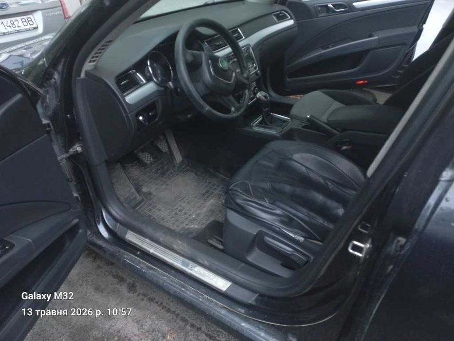 Автомобіль SКODA SUPERB 1.8