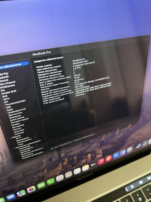 Macbook pro 16, 2019 i9 16/1000gb, radeon pro 5500m, 88% АКБ