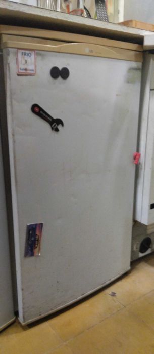 Frigorificos LG 
E muito mais... Tudo esta a vender !!!