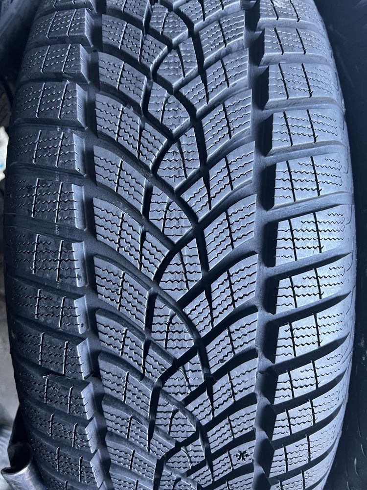 235/60/16 R16 Goodyear Ultra Grip Perfomance GEN1 2шт зима: 3 500 грн ...