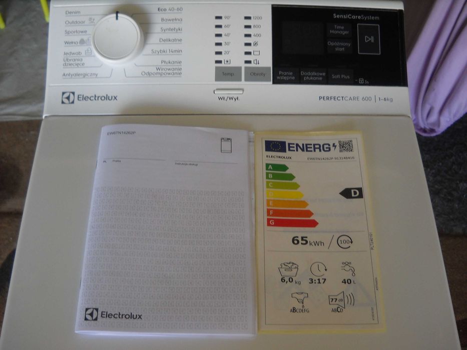 Pralka automatyczna Electrolux ładowana od góry.