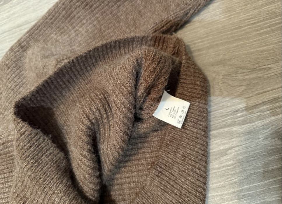 Светр жіночий шоколадний розмір  L