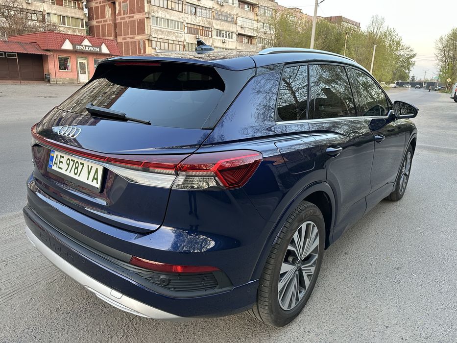 Audi Q-4 etron S-Lain