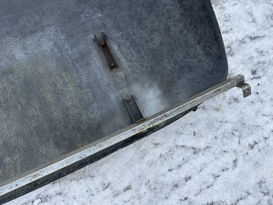 Спойлер на кабіну