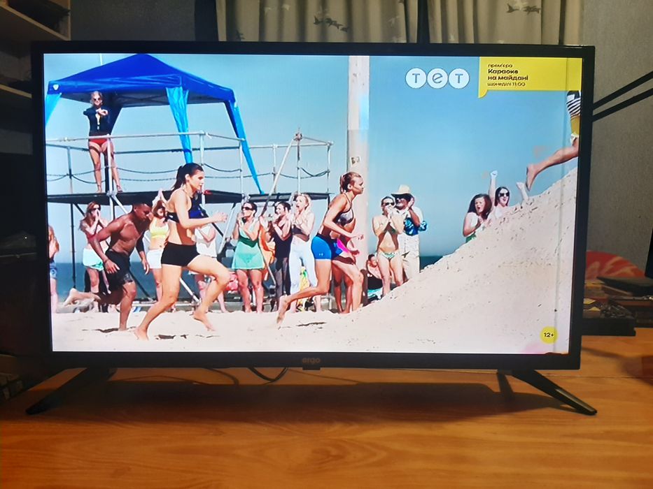 Телевізор ERGO 32DH3004A..Є невеличкий дефект в правому углі екрана..Працює гарно в режимі Т2.(цифрове телебачення)або в аналоговому режимі.