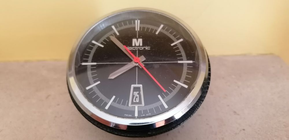 Relógio antigo rally mesa ou tablier swiss