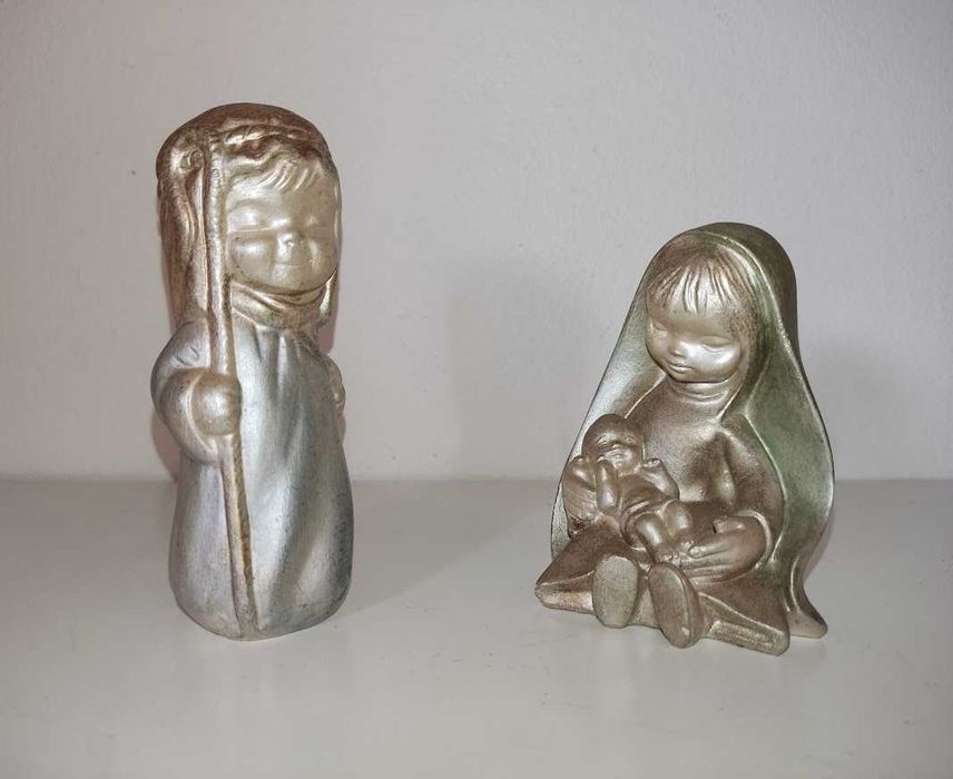 Presépio infantil de 2 figuras pequenas dimensões
