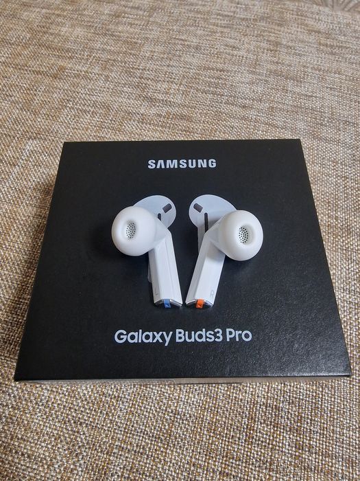 Комплект Samsung  Galaxy Watch Ultra (2024) + Buds3 Pro (White)