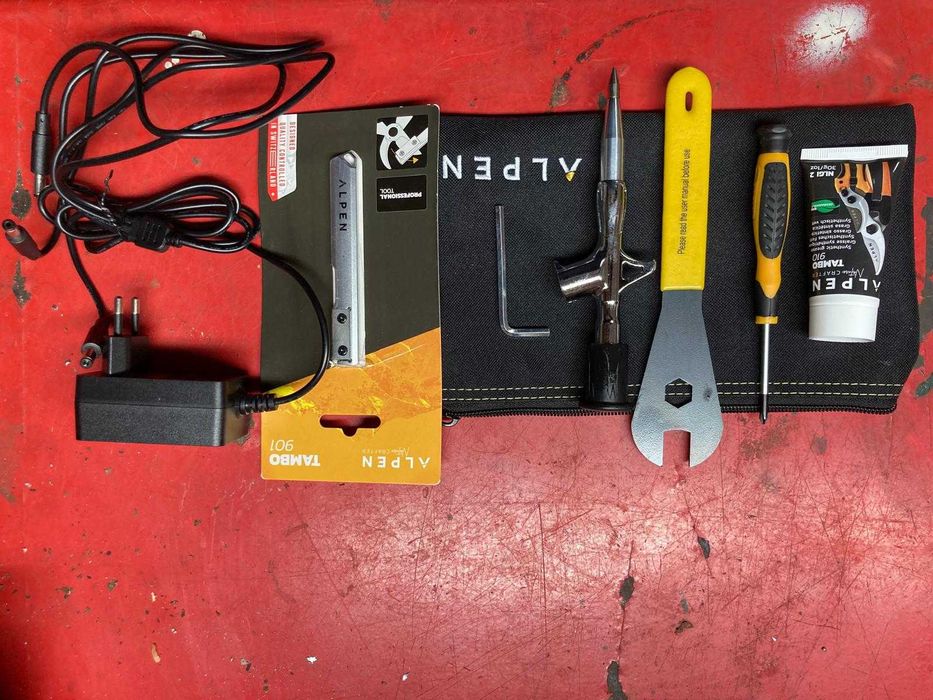 Máquina de corte: Tesoura / Podadora elétrica Alpen