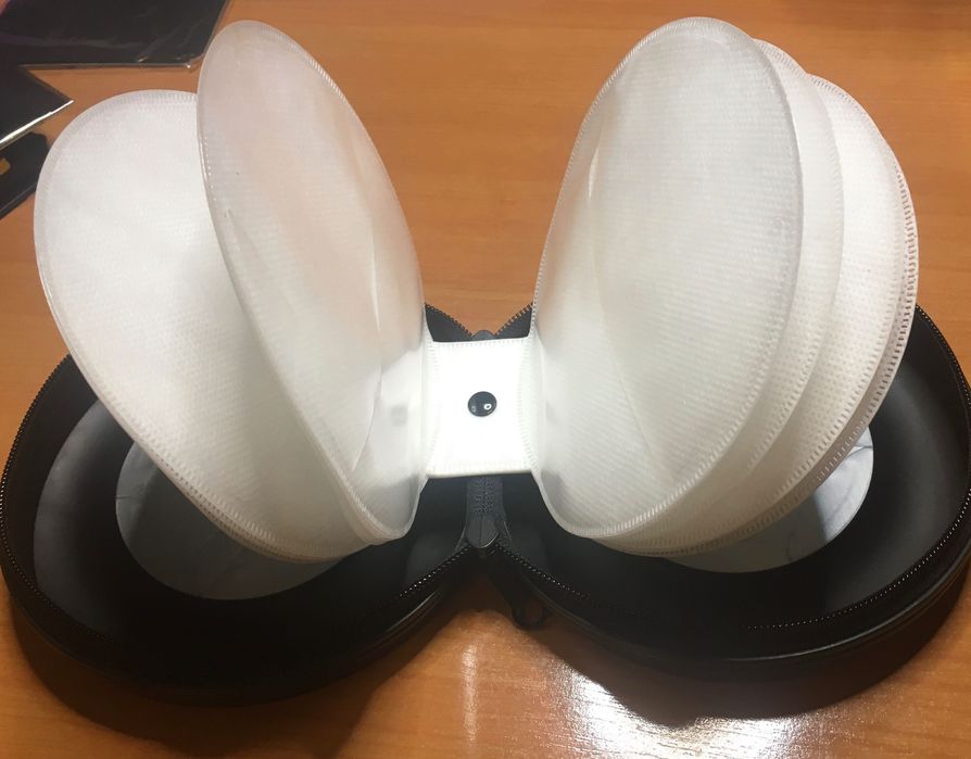 Футляр для компакт дисків