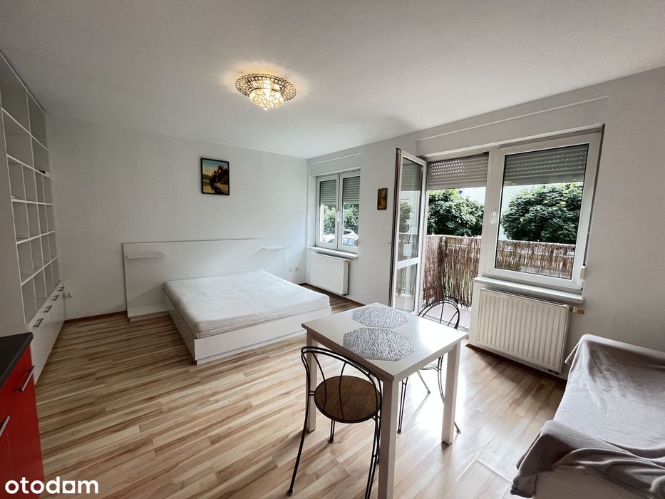 ul. Naramowicka, nowszy blok, kameralne osiedle, balkon
