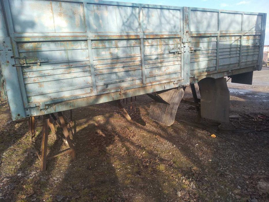 кузов бортовий МАЗ