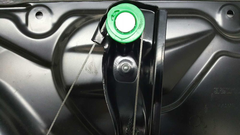 ELEVADOR TRASEIRO ESQUERDO VOLKSWAGEN PASSAT VARIANT (3C5) ADVANCE
