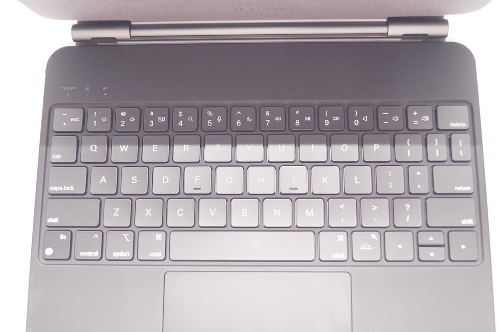 764 ESSAGER Magnetyczne etui z klawiaturą Case do iPad Airi / Pad Pro 11
