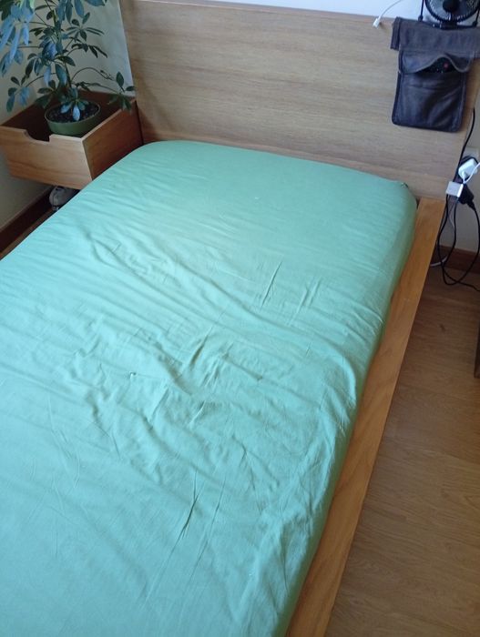 Cama solteiro + camiseiro