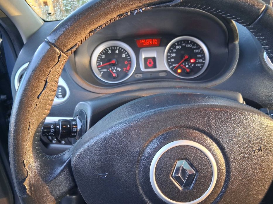 Renault clio c/ 140.623 Km de Maio 2010