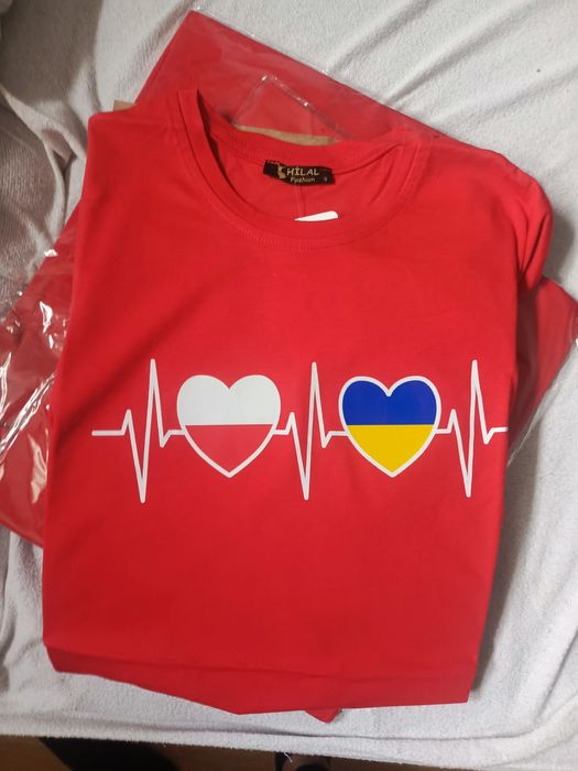 Sprzedam koszulki takie jak na zdjęciach.