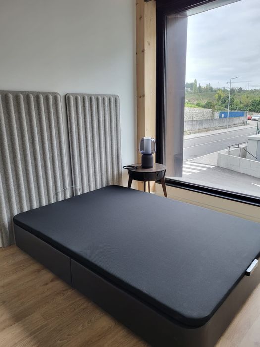 Cabeceira + sommier + colchão