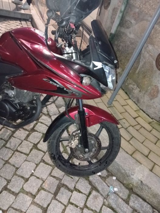 Vendo mota 125 com documentos