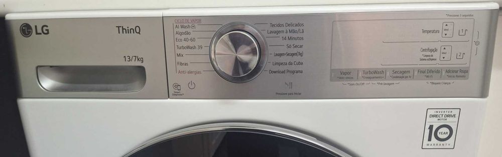 Máquina de lavar e secar roupa inteligente da LG
