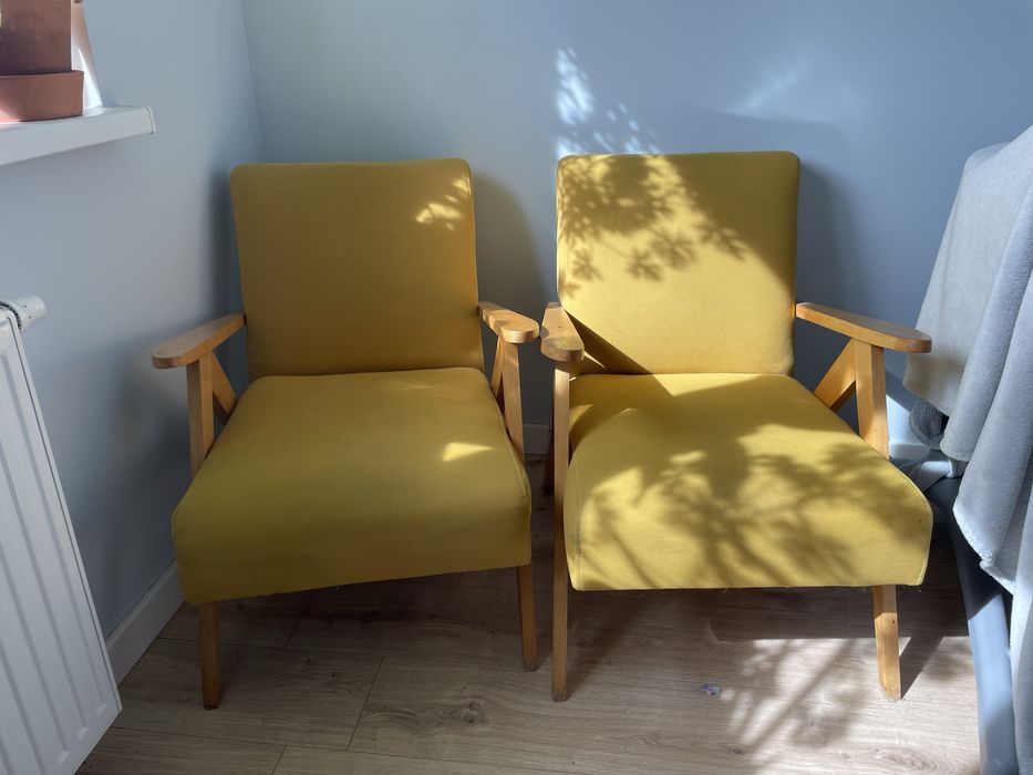Dwa fotele prl po renowacji