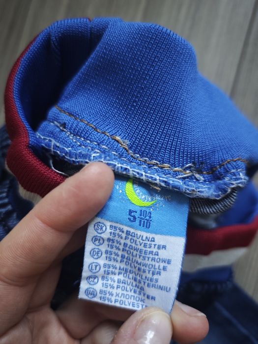 Jeansy na gumce w prasie 104/110