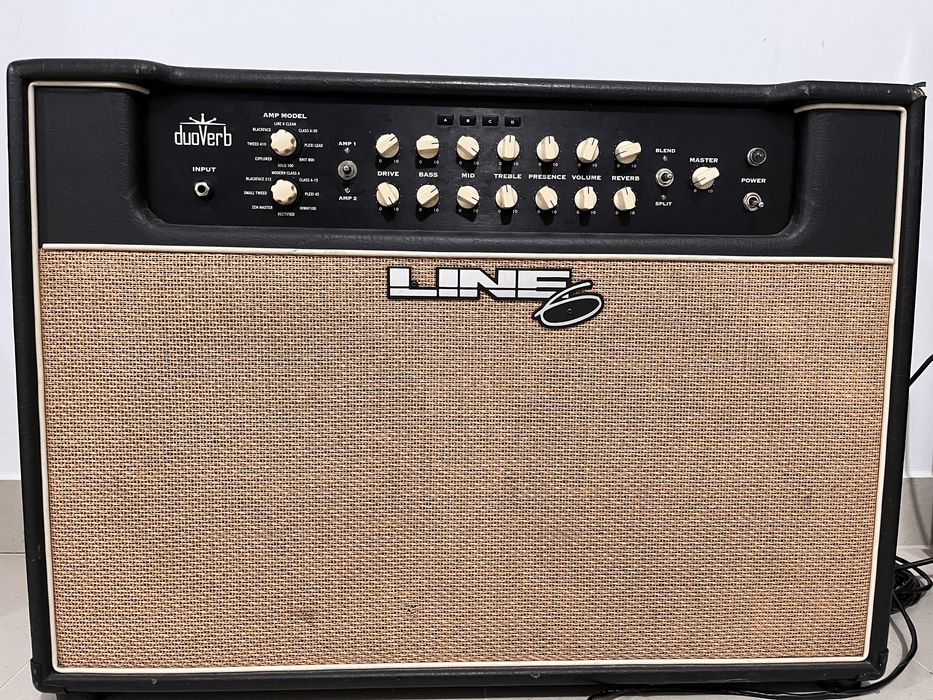 Amplificador de guitarra Line 6 Duoverb e pedaleira FBV Shortboarr