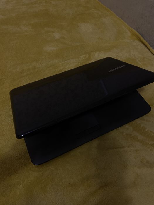 Ноутбук Samsung R540 (i7, 4gb ram)