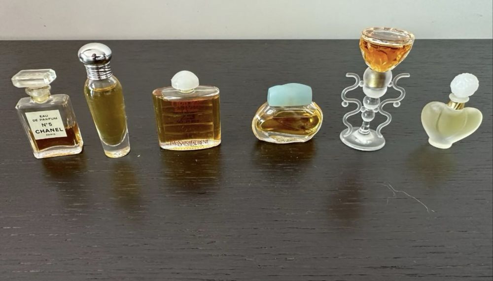 Perfumes em miniatura - coleçao de 56 por 50 euros