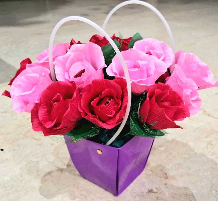 Букети ручної роботи. Квіти з цукерками. Оригінальний подарунок/