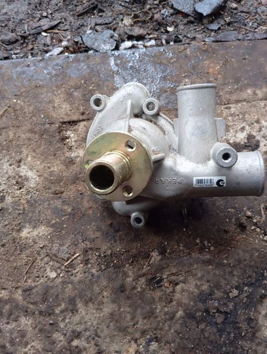 Помпа до ГАЗ Соболя