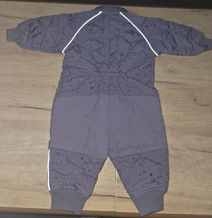 Kombinezon Vrs jak nowy wiosne 74cm