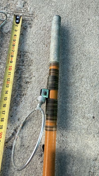 Cana de pesca antiga em fibra