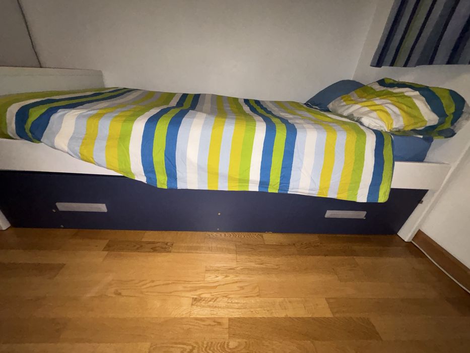 Cama de solteiro com gavetão