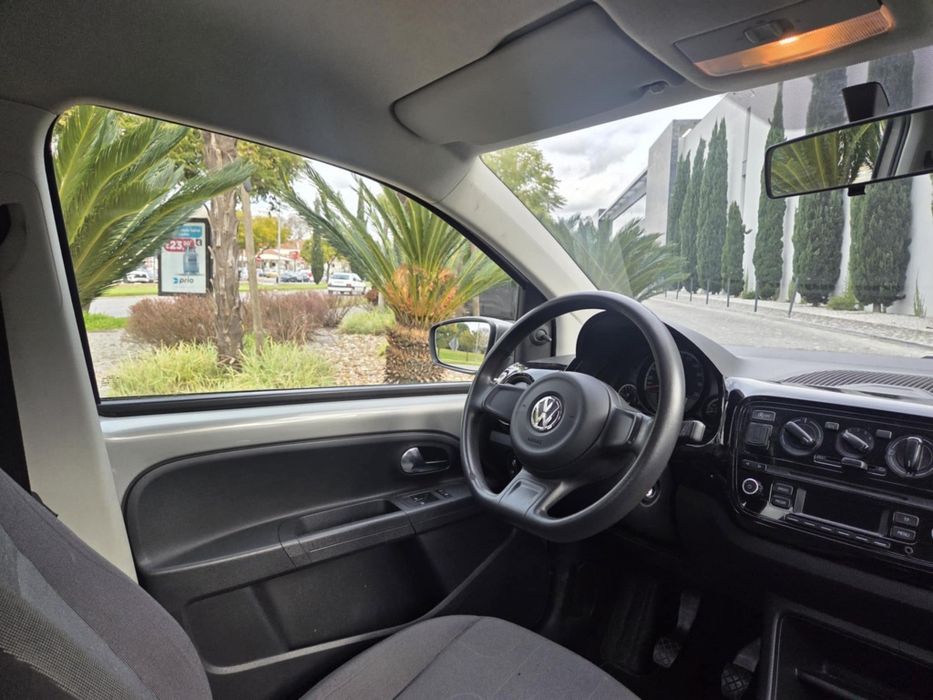 VW UP 1.0 Excelente