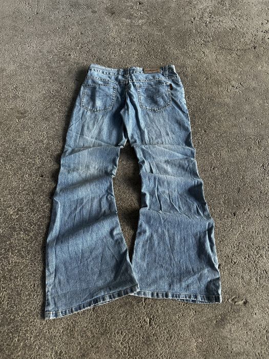 Archive bootcut, fleared jeans, streetwear