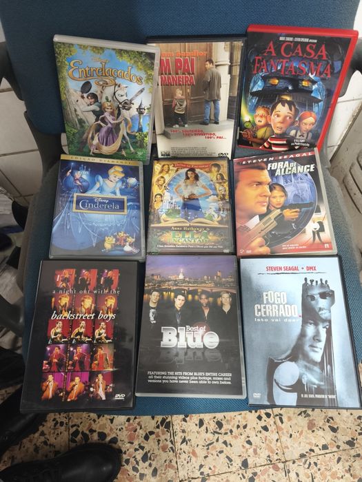 Vendo DVD's e CD's