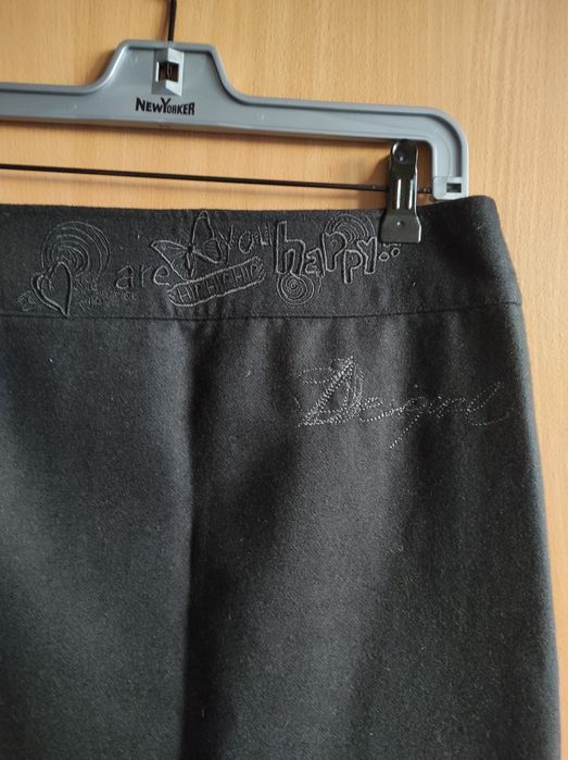 Spódnica z wełną Desigual rozmiar XS
