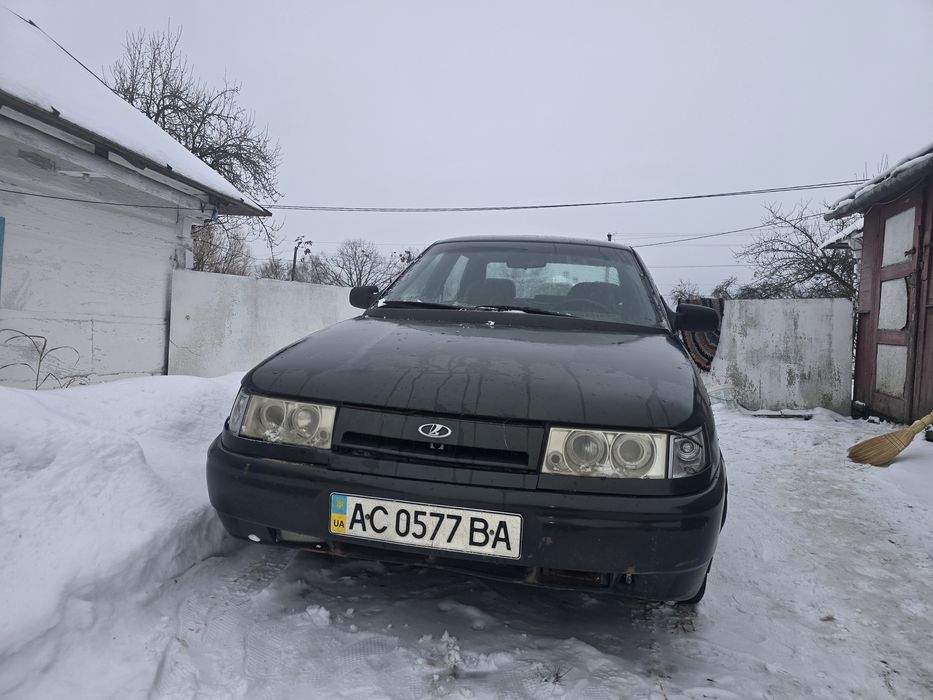 В продажі ваз 2110