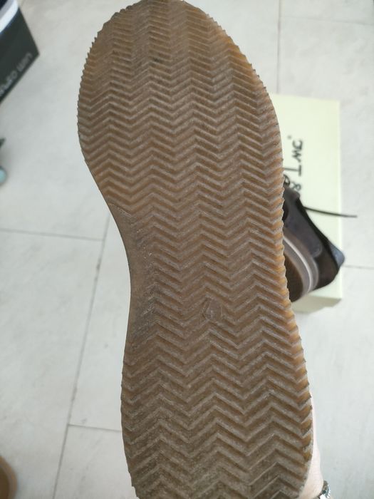 Sapatos novos Suits Inc