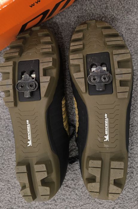 Sapatilhas DMT GK1 (Gravel/BTT)