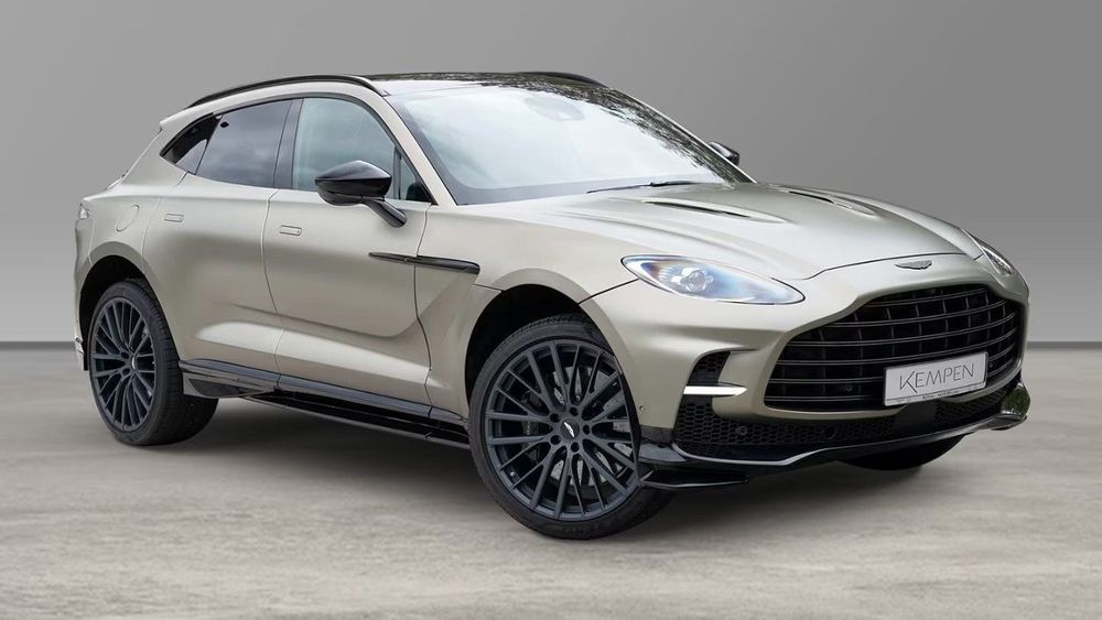 Aston Martin DBX707